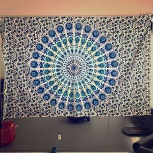 Beautiful blue, green and white tapestry 💙🍃